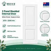 Porte intérieure traditionnelle en bois 2040 x 870 mm, 2 panneaux moulés, apprêtée blanche, âme en panneau de particules massif MDF