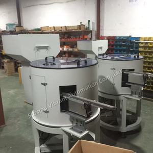 CE-Zertifizierter Edelstahl-Vibrationsförderer mit Schalldämpfer, Trichter, Motor und SPS-gesteuerter Vibrationsmaschine zur Zuführung - Product Image 2