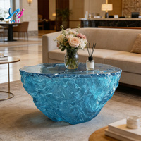 Table basse convertible design moderne et durable pour salon de villa ou hôtel, en résine artistique haut de gamme bleue 'Cœur Océan'