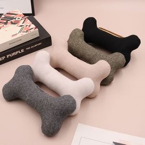 Jouet à mâcher pour chien en tissu doux et résistant en forme d'os, idéal pour l'entraînement, les promenades en extérieur et comme cadeau pour animaux de compagnie - Product Image 3
