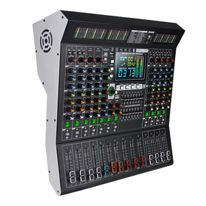 Console de mixage numérique professionnelle 32 canaux avec carte son intégrée et interface USB affichant l'audio et la vidéo - Product Image 1