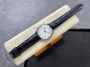 Reloj Mecánico de Negocios para Hombre con Esfera Blanca y Correa Negra - Product Image 4