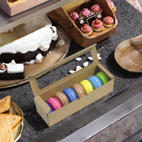 En gros, présentoirs en carton blanc biodégradable pour macarons, mousses et bonbons, avec fenêtre en PVC, doublure en mousse et pelliculage mat, pour produits alimentaires