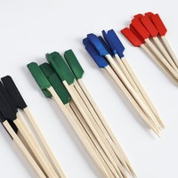 Brochettes jetables biodégradables en bambou Teppo avec pics colorés pour cocktails, bar, fruits, apéritifs, buffet, fête, vente en gros