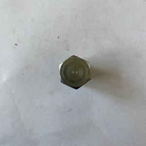 Raccord de tuyauterie hydraulique d'origine X700-100102 pour excavatrice Hyundai HX60 HW60, bouchon à vis en alliage d'aluminium - Product Image 1