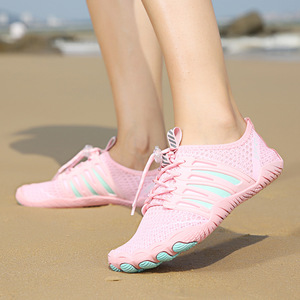 Chaussures aquatiques de randonnée en vente chaude, meilleures chaussures amphibies de plage pour femmes avec logo personnalisé, chaussures de randonnée pour femmes - Product Image 2