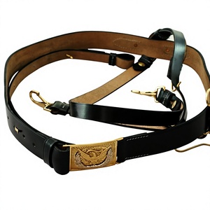 Conjunto de Equipo de Caza Impermeable de Cuero Genuino Artisan Heritage, Bolsa de Doble Uso, Cinturón Decorativo, Personalizable - Product Image 2