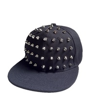 Gorra de béisbol estilo punk transfronterizo con remaches, de marca de moda para hombre, hip-hop casual, de ala plana, para danza callejera, con visera parasol de PVC