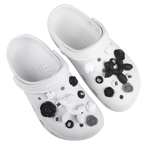 Vente à chaud de chaussures tendances Accessoires en alliage ABS PVC Boucle de chaussure Vente en gros Enfants Sabot Chaussure Décorative - Product Image 1