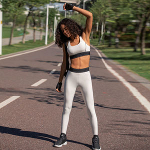 Soutien-gorge de sport léger SHINBENE à bretelles réglables, dos nageur, débardeur court de course à impact élevé avec logo frontal - Product Image 3