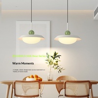 Lustre LED réglable en hauteur en fer forgé crème, design créatif en acrylique vert et blanc, lampe de table à manger, idéal pour maison d'hôtes et bar, style simple