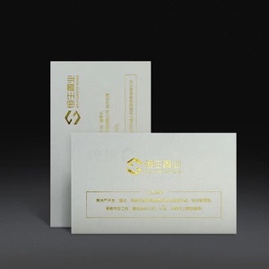 นามบัตรธุรกิจสีดำขอบทองแบบกำหนดเอง ดีไซน์นูน-เว้า ปั๊มร้อน กระดาษเคลือบหนาคุณภาพสูงสำหรับการพิมพ์ - Product Image 4