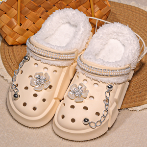 Sepatu Clogs Musim Dingin Berlapis Bulu dengan Rantai Dekoratif Bunga-Bahan EVA Anti-selip Berlapis Katun Nyaman Hangat Tali yang Dapat Disesuaikan untuk Anak Perempuan - Product Image 5