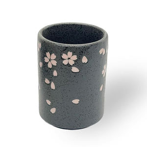 Taza de té de cerámica japonesa hecha a mano con textura mate similar a la piedra para restaurante, al por mayor - Product Image 1