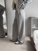 Ensemble de survêtement deux pièces à capuche pour femme, collection automne 2026, veste zippée à manches longues et pantalon de sport décontracté assorti