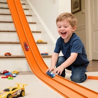 Jouets de piste de course flexibles pour enfants Voiture de course en alliage Piste de rampe flexible compatible Racetrack Set avec 15 ft Portable Roll-up Flex Track