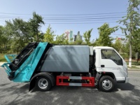 Camion à ordures compacteur diesel 4x2 à transmission manuelle avec moteur et boîte de vitesses, norme d'émission Euro 3
