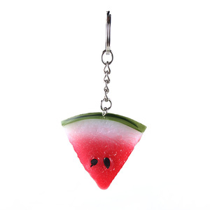 Porte-clés modèle pastèque simulée, tranche de pastèque, pendentif jouet alimentaire, cadeau promotionnel créatif, vente en gros pour vendeurs de rue. - Product Image 3