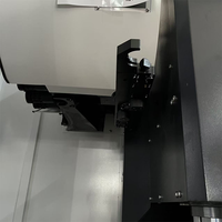 Centre d'usinage vertical CNC économique VMC855, système KND, pour l'automobile, la fabrication de moules, la quincaillerie, le fraisage de composants mécaniques