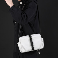 Nouveau sac bandoulière tendance et haut de gamme pour homme, idéal pour les trajets quotidiens, grande capacité, porté à l'épaule