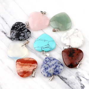 Pendentif Cœur en Cristal Guérisseur 20mm, Breloques en Pierre Naturelle Polie pour Équilibrage des Chakras Reiki, Fabrication de Bijoux, Apprêts DIY en Gros - Product Image 1