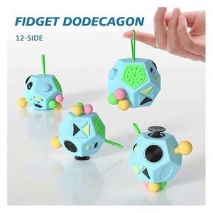 Jouet anti-stress rotatif à 360 degrés en forme de dés, idéal pour la thérapie sensorielle des doigts, outils de salle de classe, commande en gros - Product Image 4