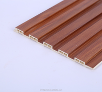 Panneaux de revêtement mural en composite bois-plastique PVC WPC imperméables sans formaldéhyde, design européen, prévention des incendies B1, hôtel