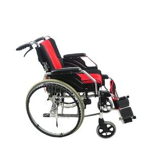 Fauteuil roulant manuel léger et pliable avec frein en U pour l'assistance à la mobilité des personnes âgées - Product Image 1