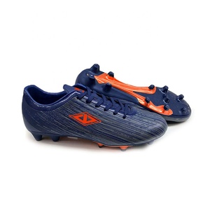 2021 nouveaux fabricants <span class=keywords><strong>de</strong></span> conception fournissent directement et confortables chaussures <span class=keywords><strong>de</strong></span> football pour femmes <span class=keywords><strong>de</strong></span> sport intérieur et extérieur - Product Image 4