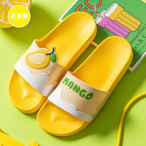 รองเท้าแตะลายการ์ตูนผลไม้น่ารักสำหรับผู้หญิง ทำจาก PVC กันลื่น เหมาะสำหรับฤดูร้อนและฤดูใบไม้ร่วง ใช้ในห้องน้ำหรือในบ้าน พร้อมซับใน PU ที่นุ่มสบาย สำหรับคู่รัก - Product Image 4