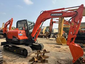 Excavatrice sur pneus d'occasion de 6 tonnes, excellentes performances, modèle 2024 Doosan DX60-9C avec pompes Kawasaki et moteur, boîte de vitesses et moteur PLC - Product Image 2