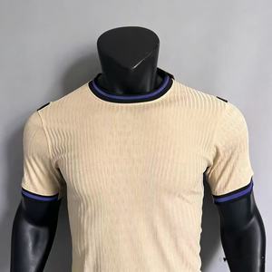 Maillot de football rétro de haute qualité, version joueur et version fan, pour équipes nationales, personnalisable avec numéro et nom - Product Image 1