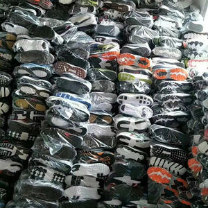 Liquidation de stocks de chaussures neuves en gros à prix réduits : sandales pour femmes, baskets pour hommes et enfants 2026 - Product Image 4