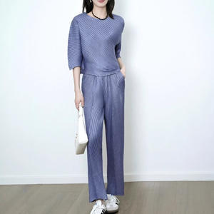 Ensemble plissé uni pour femme PY : Haut décontracté à manches courtes et pantalon large longueur cheville – Style coréen – Vente en gros en ligne - Product Image 2