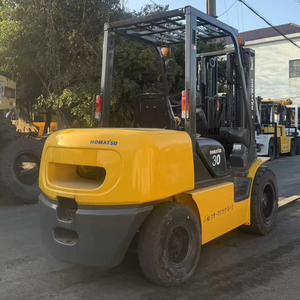 Chariot élévateur diesel Heli TCM 3 tonnes FD30 d'occasion avec pneus pleins et élévateur latéral, hauteur de levage max. 4,5 m - En promotion - Product Image 1