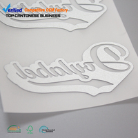 Etiquetas Reflectantes Termoadhesivas Suaves al Tacto, Vinilo Termotransferible al por Mayor, Fabricante de Parches Grises con Logotipo Personalizado para Uniformes de Seguridad