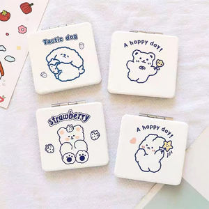 <span class=keywords><strong>Specchio</strong></span> Portatile Mini per Trucco, Ingrandente e Illuminato, Design Personalizzato Gatto Kt, Pieghevole a Due Lati, Regalo Decorativo per Donne e Ragazze - Product Image 5