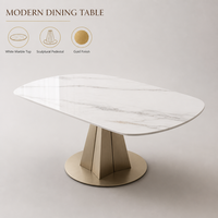 Table à manger en marbre blanc avec piétement sculptural doré pour restaurant, hôtel, café, bistrot, salle à manger