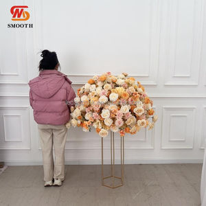 Guirlande de table décorative LEDA, centre de table de mariage, arrangement de décoration, boule de fleurs artificielles, centre de table - Product Image 1