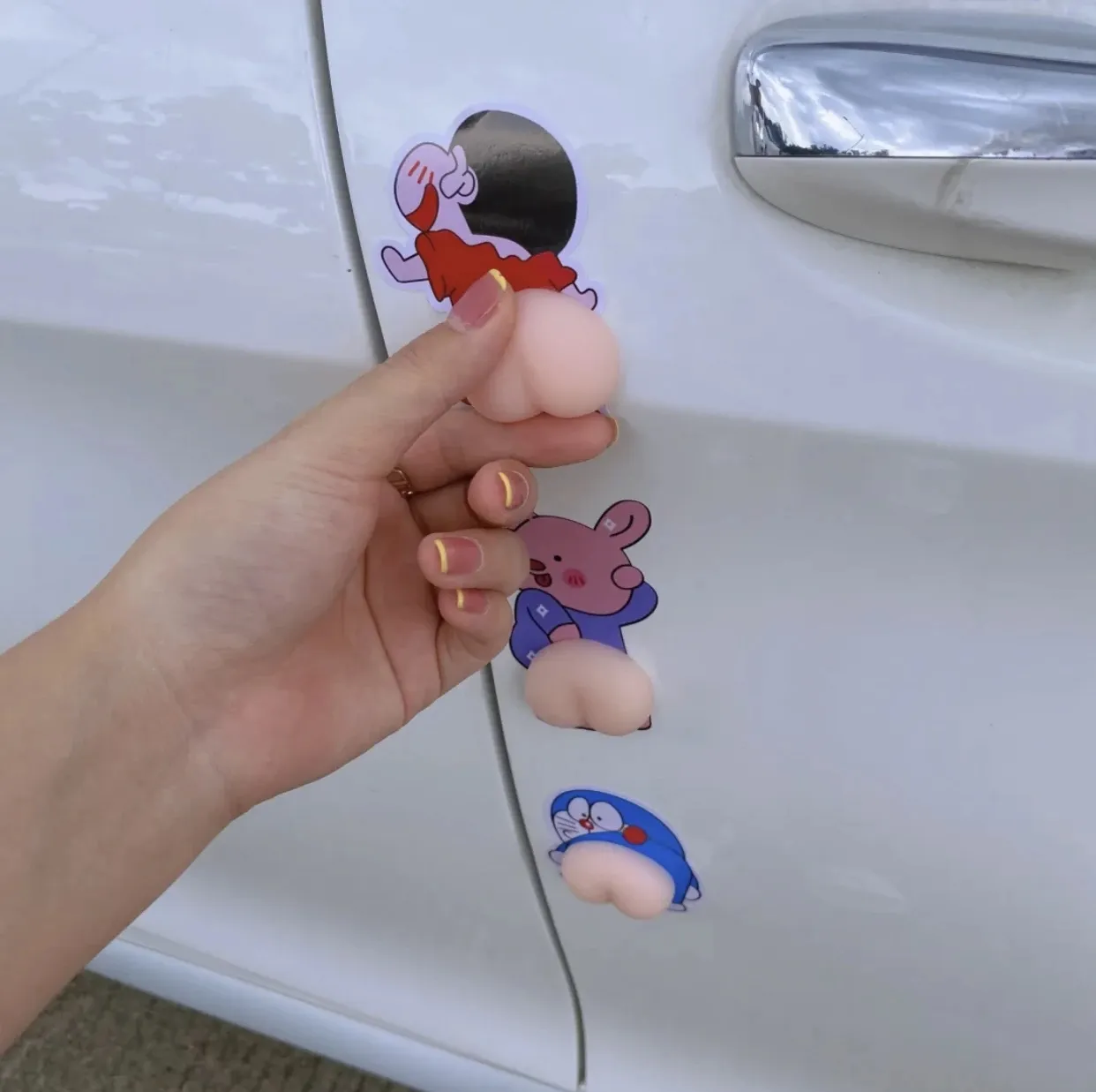 Pegatina antiarañazos para el cuerpo del coche, protector suave 3D para el trasero, dibujos animados, parachoques, crayón, Shin Chan, Kawaii