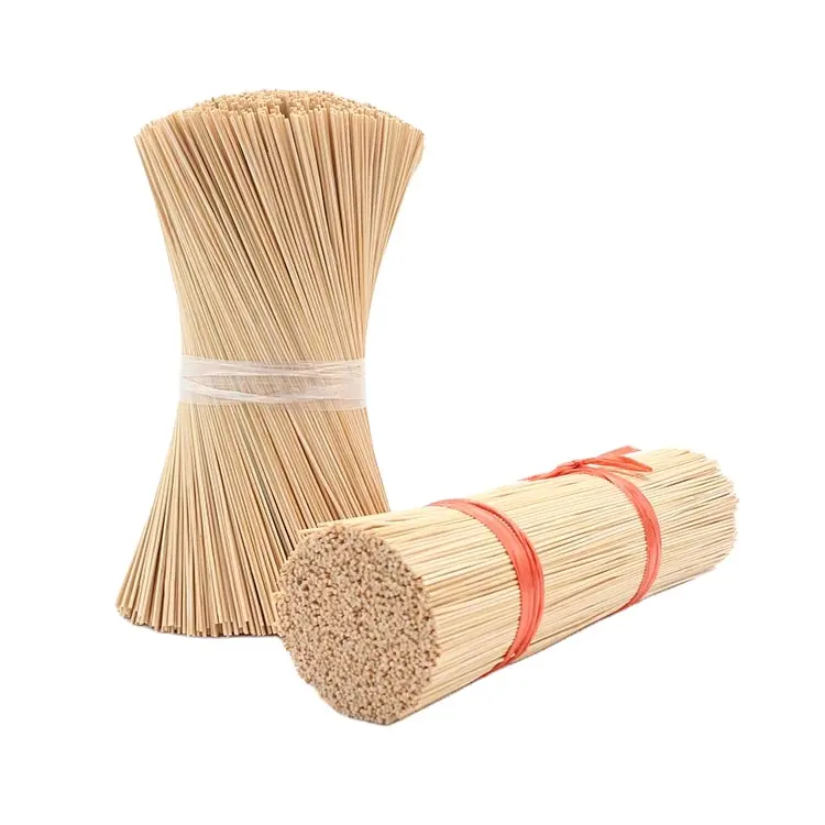 Doğal yuvarlak uzun bambu sopalar tütsü sopa yapmak için hammadde