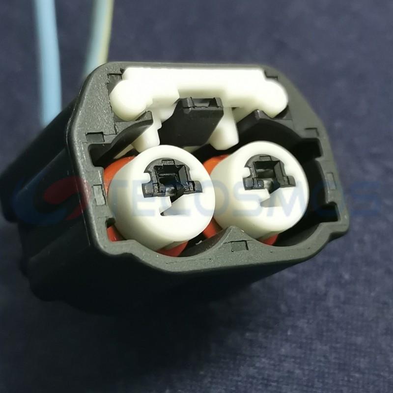 Car Connector For Toyota camshaft with two white pins CT2-0329M-1
