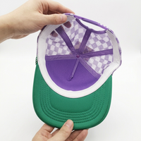 Gorra Trucker de 5 Paneles con Espuma y Malla, Cuerda, Bicolor Morado y Verde, Visera Curva, Corona Alta, Cierre Ajustable, Gorra de Béisbol para Verano