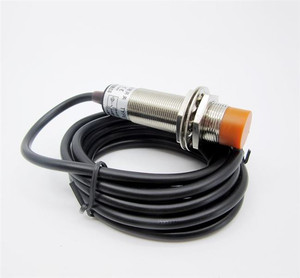 <span class=keywords><strong>CM18</strong></span> Chuyển Đổi M18 <span class=keywords><strong>Proximity</strong></span> 3-Wire 12V Cảm Biến Điện Dung - Product Image 1