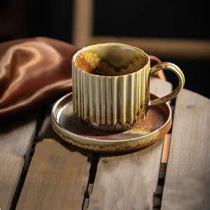 Tazza per Colazione di Alta Qualità con Bordo Arrotondato, Set Economico di Tazze e Piattini in Ceramica Dipinta Sottosmalto - Product Image 1