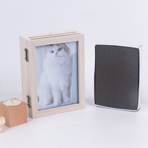 Set di Cornici Fotografiche Moderne e Eleganti in Argilla e Schiuma Fatte a Mano per Impronte di Gatti, Cani, Neonati, Ricordi, Souvenir, Urne per Animali Domestici - Product Image 3