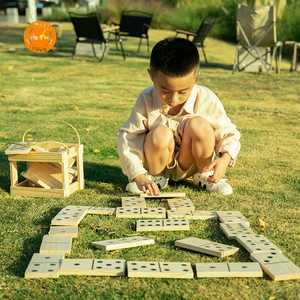 Juego de dominó de madera hecho a mano con estampado personalizado para niños con caja de madera - Product Image 3