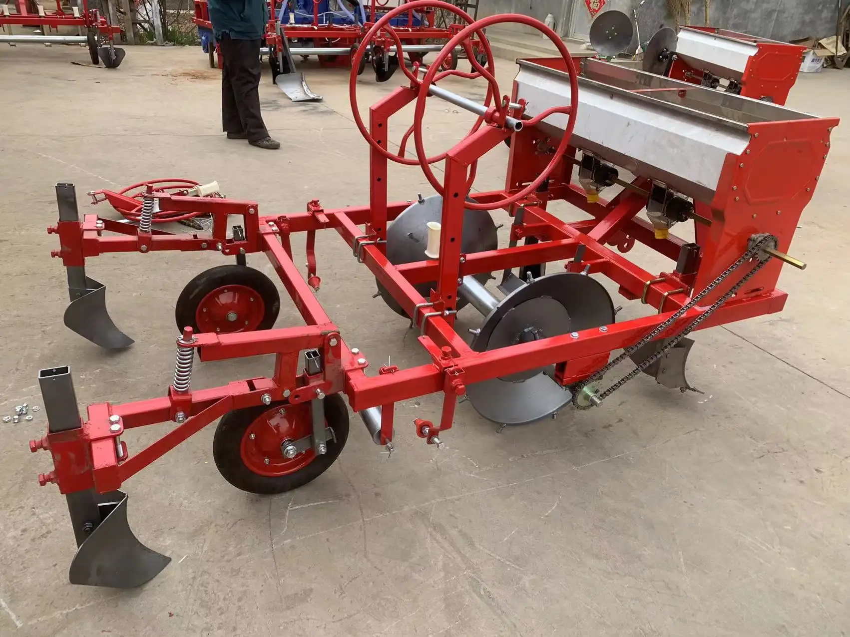 Tractor Mounted Plastic Mulch Applicator Laying Ridger Laminating Machine