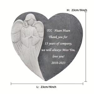 Décoration murale commémorative personnalisée en forme de cœur d'ange, plaque en résine artisanale avec ange en prière et message gravé - Product Image 4