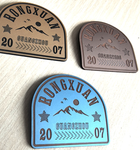 <span class=keywords><strong>2025</strong></span> Tốt Nhất Kích Thước Tùy Chỉnh Sắt Trên Sticker Vinyl In Logo Thẻ Cho Quần Áo Thanh Và <span class=keywords><strong>3D</strong></span> Silicone Chất Liệu Bông Hình Dạng Cuộn - Product Image 3